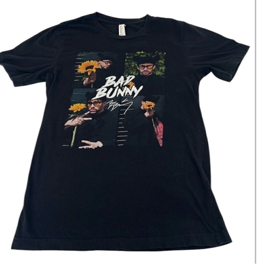 Bad Bunny size small black short sleeve concert tshirt EUC